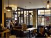 salle de restaurant moderne avec vitres verrière noires
