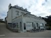 vue extérieure de l'hotel les herbes folles sur l'ile de batz